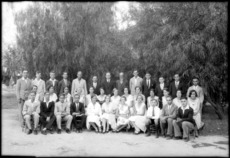 Schüler und Lehrer des deutschen Gymnasiums der deutschen Koloni